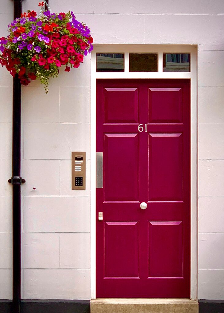 porte blindée panneaux bois rouge